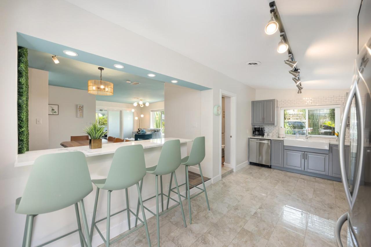 Palms Retreat! Giant Heated Pool-Hottub-Firepit-5Min2Beach-Pets-Ev Chgr Fort Lauderdale Extérieur photo